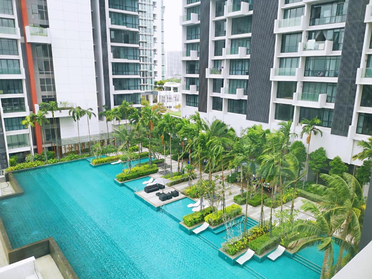 Grand Medini Suites By Rr Jbcity Nusajaya  Exterior photo